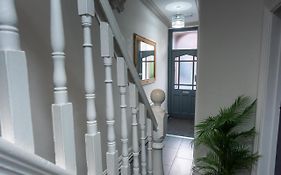 Bentley House With En-Suites